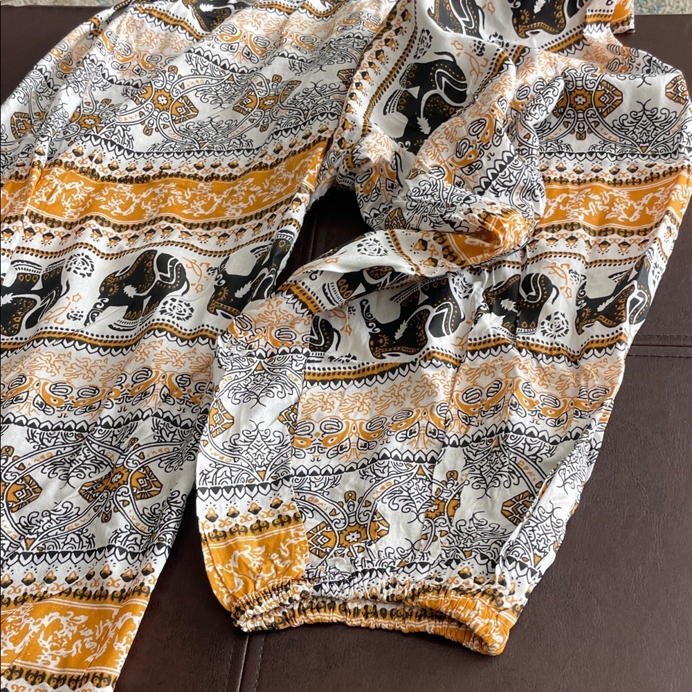 Women's Wide Leg Elephant Print Pants - Picture 5 of 5